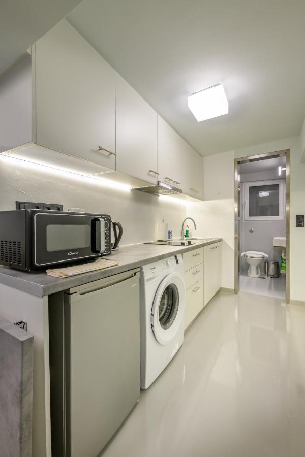 Apartamento Fully Renovated Underground Flat In Pagrati Atenas Exterior foto