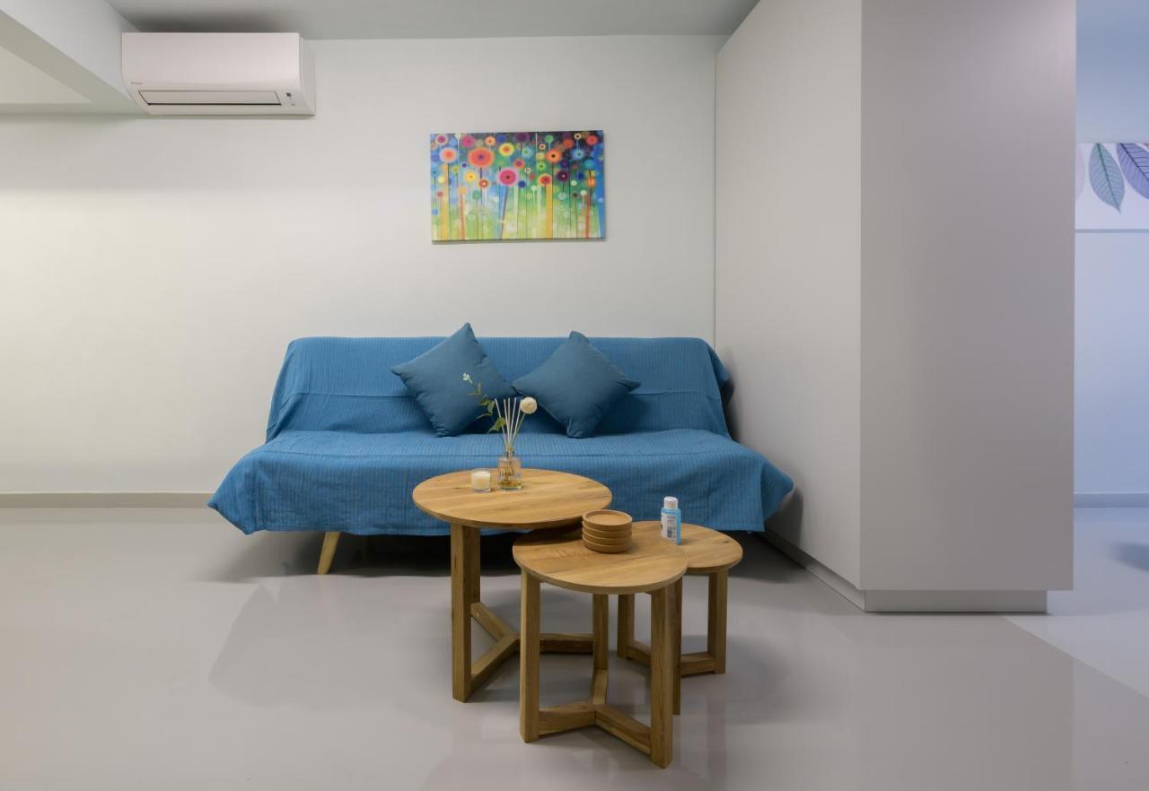 Apartamento Fully Renovated Underground Flat In Pagrati Atenas Exterior foto